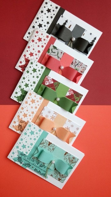 Weihnachtskarten gebastelt "Geschenk mit Schleife creme"