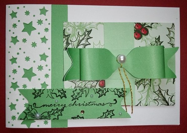 Weihnachtskarten gebastelt "Geschenk mit Schleife hellgrün"